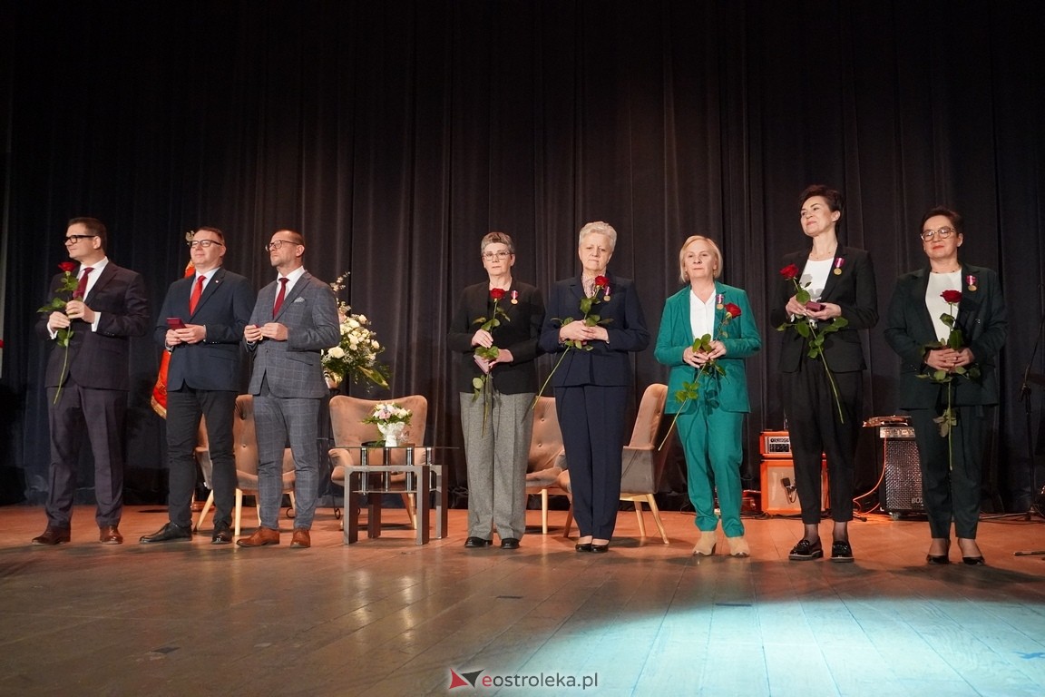 175. lecia Szpitalnictwa w Ostrołęce. Medale i odzanaczenia [14.03.2024] - zdjęcie #53 - eOstroleka.pl