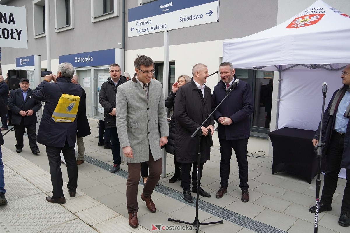 Przyjazd pociągu z Białegostoku [15.03.2024] - zdjęcie #104 - eOstroleka.pl