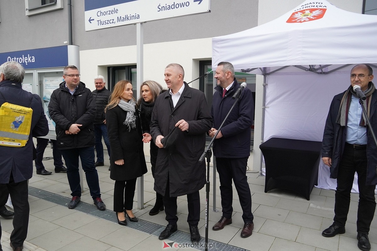 Przyjazd pociągu z Białegostoku [15.03.2024] - zdjęcie #103 - eOstroleka.pl