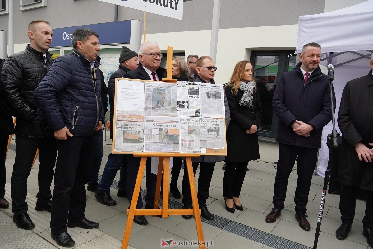 Przyjazd pociągu z Białegostoku [15.03.2024] - zdjęcie #91 - eOstroleka.pl
