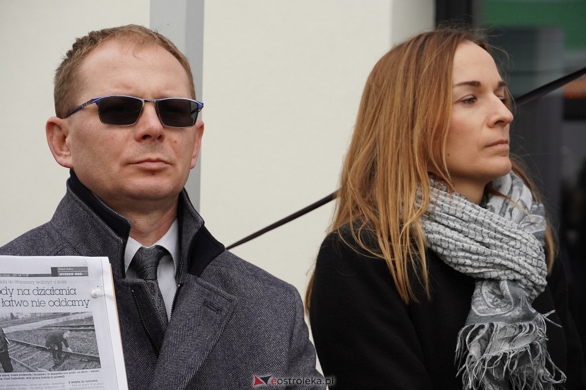 Przyjazd pociągu z Białegostoku [15.03.2024] - zdjęcie #44 - eOstroleka.pl