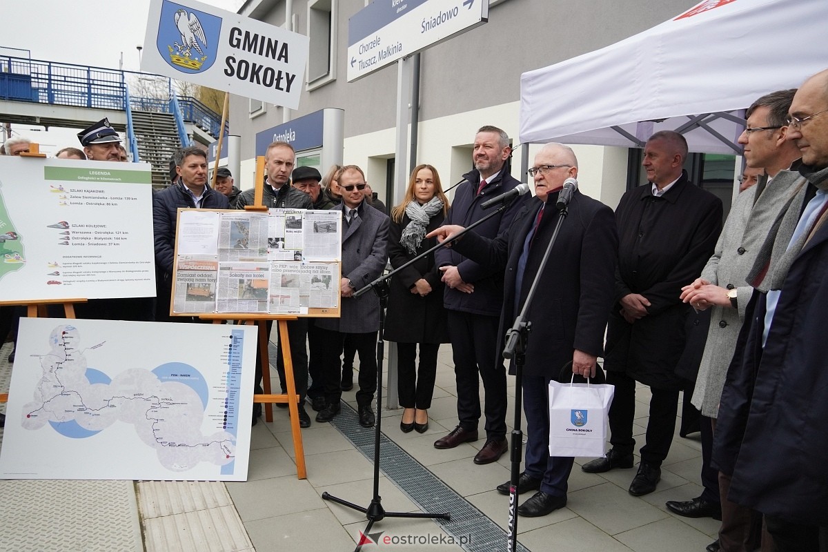 Przyjazd pociągu z Białegostoku [15.03.2024] - zdjęcie #30 - eOstroleka.pl