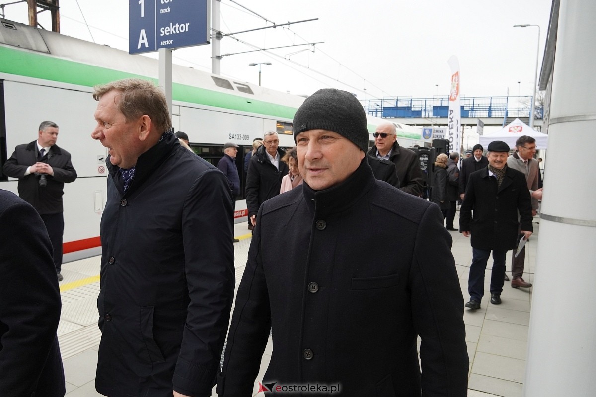 Przyjazd pociągu z Białegostoku [15.03.2024] - zdjęcie #73 - eOstroleka.pl