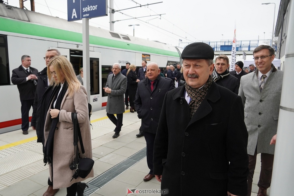 Przyjazd pociągu z Białegostoku [15.03.2024] - zdjęcie #55 - eOstroleka.pl