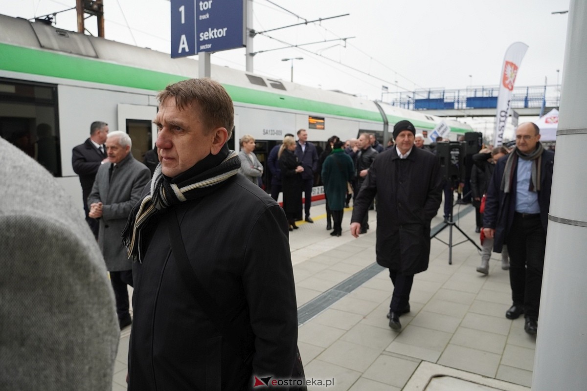 Przyjazd pociągu z Białegostoku [15.03.2024] - zdjęcie #65 - eOstroleka.pl