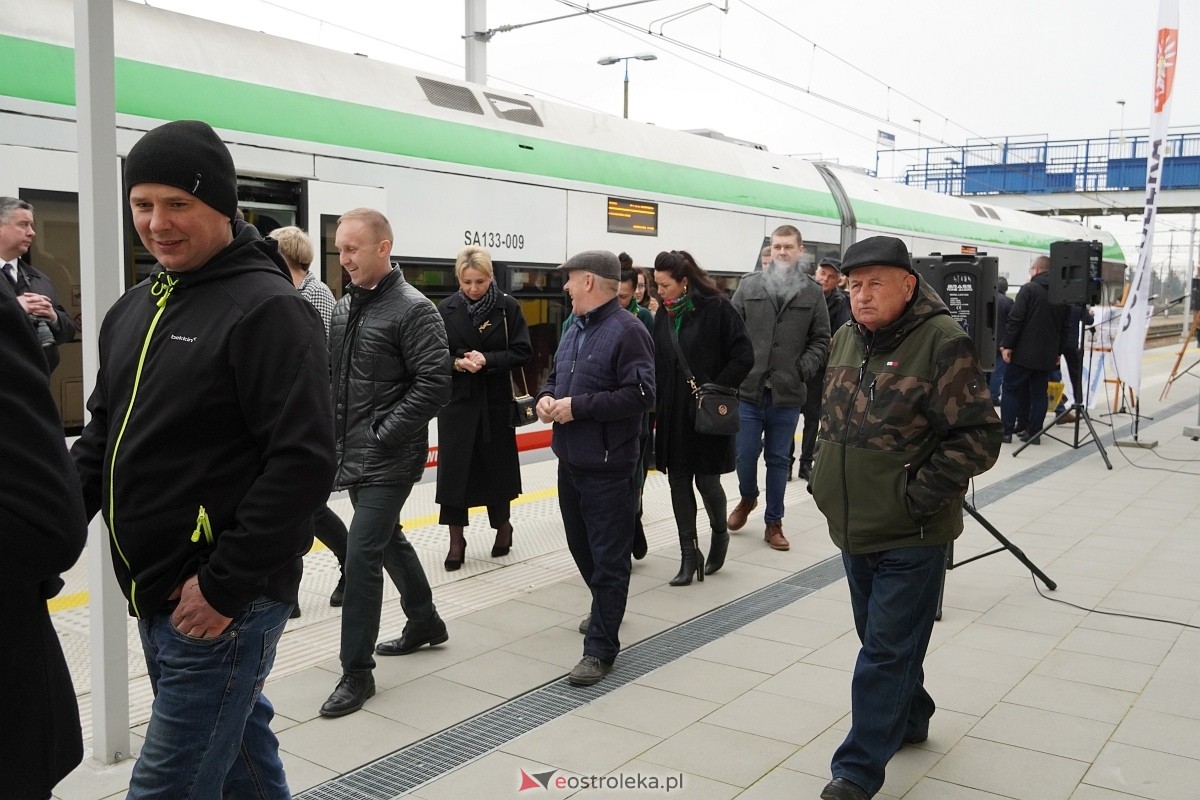 Przyjazd pociągu z Białegostoku [15.03.2024] - zdjęcie #55 - eOstroleka.pl
