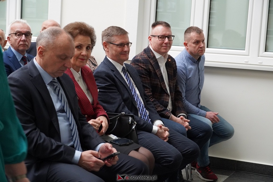 175. lecia Szpitalnictwa w Ostrołęce. Wręczono medale „Zadłużony dla Szpitala w Ostrołęce [15.03.2024] - zdjęcie #134 - eOstroleka.pl