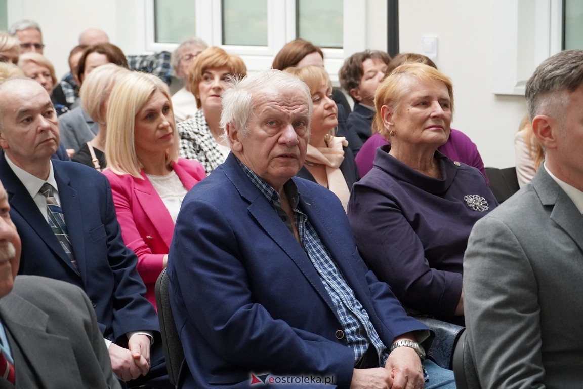 175. lecia Szpitalnictwa w Ostrołęce. Wręczono medale „Zadłużony dla Szpitala w Ostrołęce [15.03.2024] - zdjęcie #125 - eOstroleka.pl