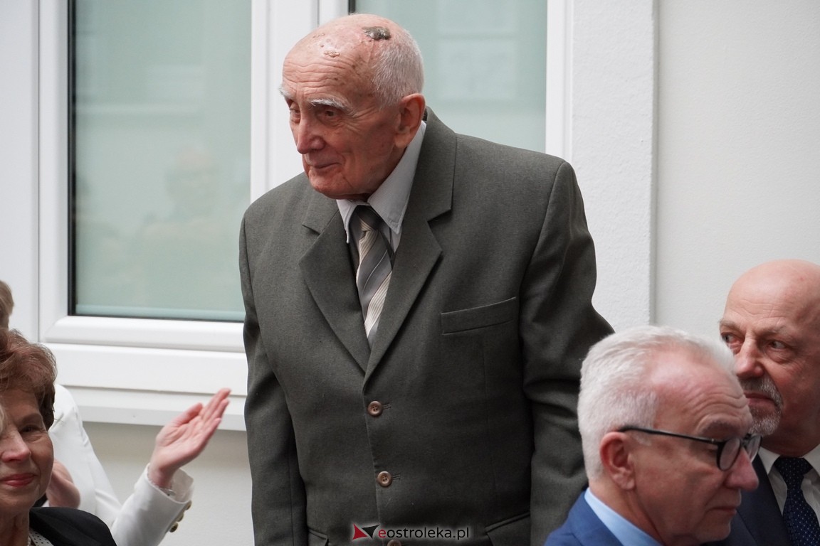 175. lecia Szpitalnictwa w Ostrołęce. Wręczono medale „Zadłużony dla Szpitala w Ostrołęce [15.03.2024] - zdjęcie #119 - eOstroleka.pl