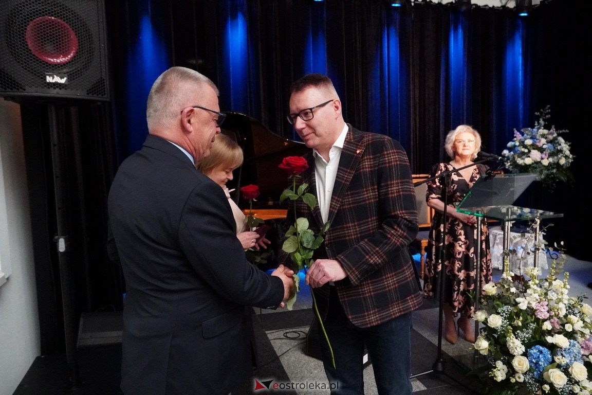 175. lecia Szpitalnictwa w Ostrołęce. Wręczono medale „Zadłużony dla Szpitala w Ostrołęce [15.03.2024] - zdjęcie #96 - eOstroleka.pl