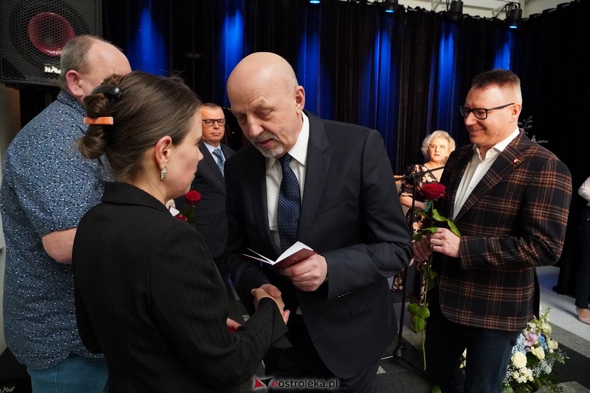 175. lecia Szpitalnictwa w Ostrołęce. Wręczono medale „Zadłużony dla Szpitala w Ostrołęce [15.03.2024] - zdjęcie #91 - eOstroleka.pl