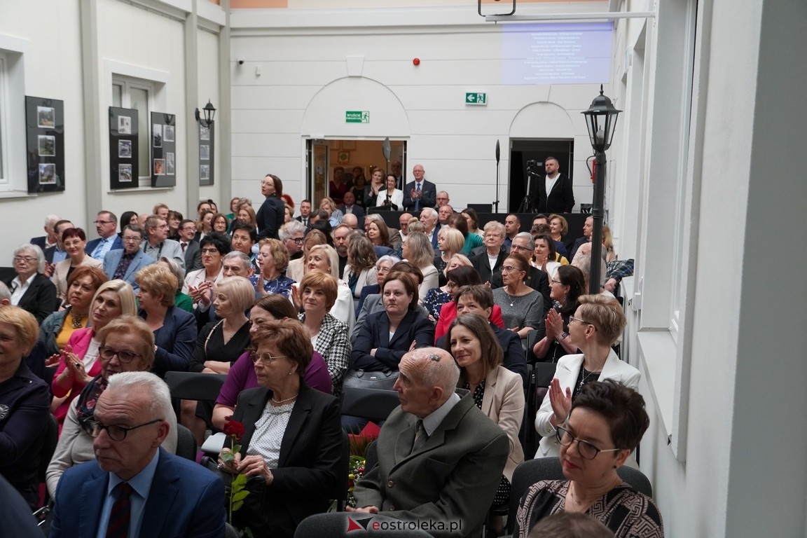 175. lecia Szpitalnictwa w Ostrołęce. Wręczono medale „Zadłużony dla Szpitala w Ostrołęce [15.03.2024] - zdjęcie #90 - eOstroleka.pl