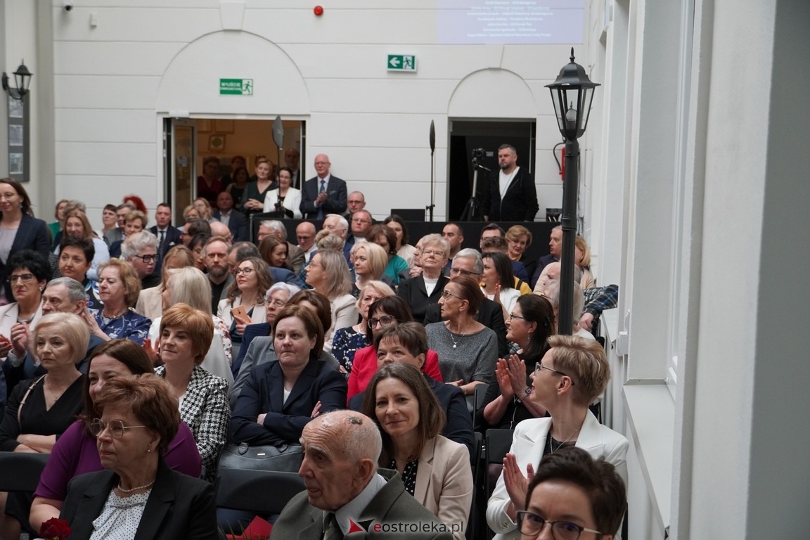 175. lecia Szpitalnictwa w Ostrołęce. Wręczono medale „Zadłużony dla Szpitala w Ostrołęce [15.03.2024] - zdjęcie #89 - eOstroleka.pl
