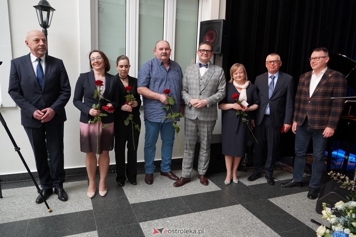 175. lecia Szpitalnictwa w Ostrołęce. Wręczono medale „Zadłużony dla Szpitala w Ostrołęce [15.03.2024] - zdjęcie #87 - eOstroleka.pl