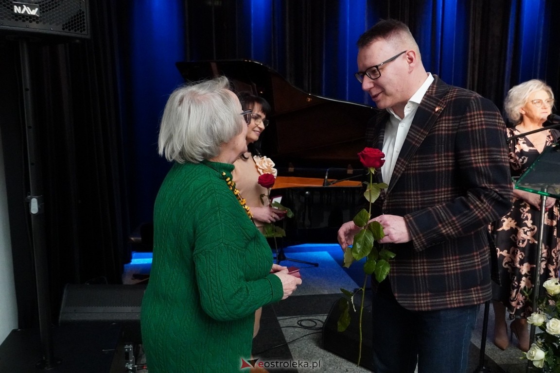 175. lecia Szpitalnictwa w Ostrołęce. Wręczono medale „Zadłużony dla Szpitala w Ostrołęce [15.03.2024] - zdjęcie #76 - eOstroleka.pl