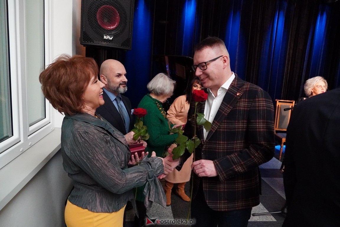 175. lecia Szpitalnictwa w Ostrołęce. Wręczono medale „Zadłużony dla Szpitala w Ostrołęce [15.03.2024] - zdjęcie #66 - eOstroleka.pl