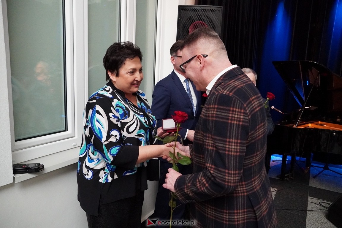 175. lecia Szpitalnictwa w Ostrołęce. Wręczono medale „Zadłużony dla Szpitala w Ostrołęce [15.03.2024] - zdjęcie #35 - eOstroleka.pl