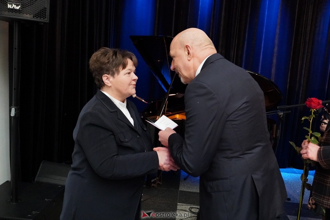 175. lecia Szpitalnictwa w Ostrołęce. Wręczono medale „Zadłużony dla Szpitala w Ostrołęce [15.03.2024] - zdjęcie #25 - eOstroleka.pl