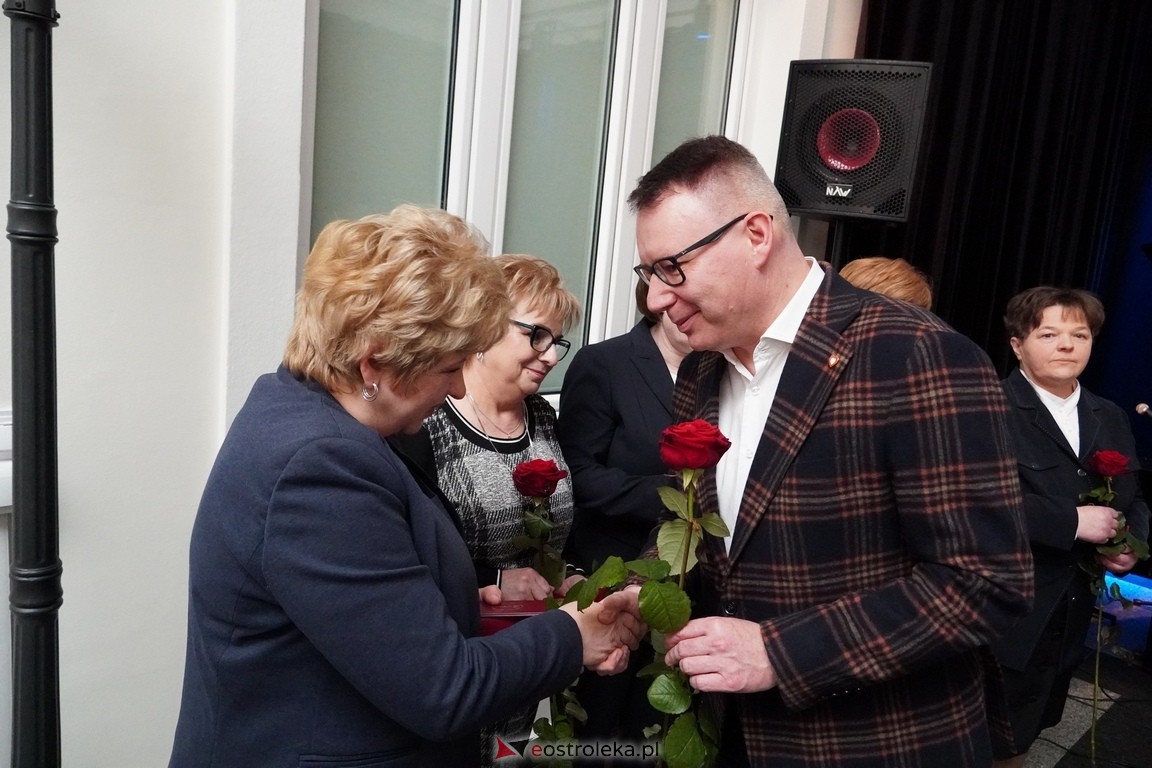 175. lecia Szpitalnictwa w Ostrołęce. Wręczono medale „Zadłużony dla Szpitala w Ostrołęce [15.03.2024] - zdjęcie #12 - eOstroleka.pl