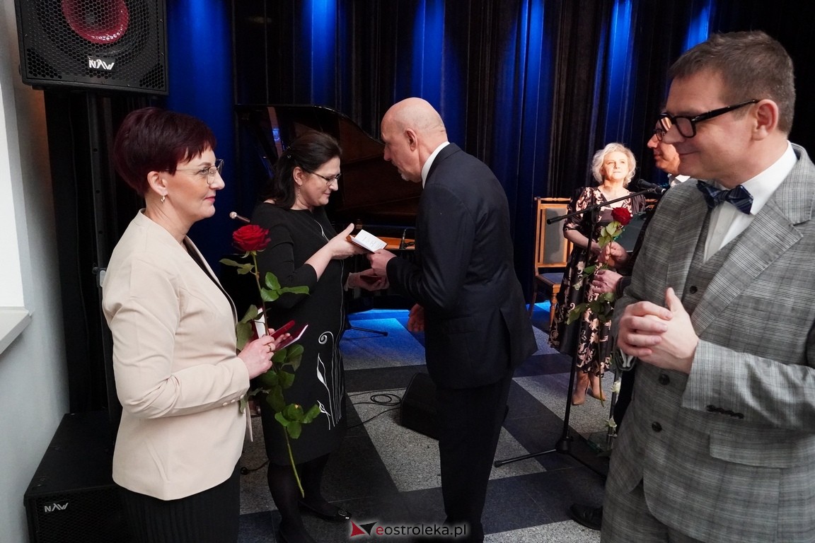 175. lecia Szpitalnictwa w Ostrołęce. Wręczono medale „Zadłużony dla Szpitala w Ostrołęce [15.03.2024] - zdjęcie #6 - eOstroleka.pl