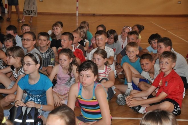 Uczniowie SP6 poznali zasady zachowania nad wodą (15.VI.2011 - zdjęcie #22 - eOstroleka.pl