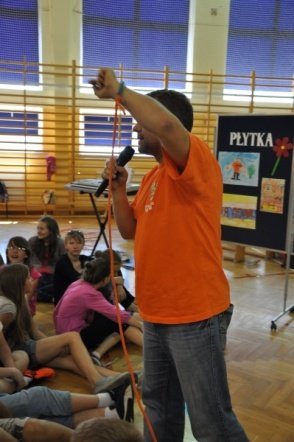 Uczniowie SP6 poznali zasady zachowania nad wodą (15.VI.2011 - zdjęcie #8 - eOstroleka.pl