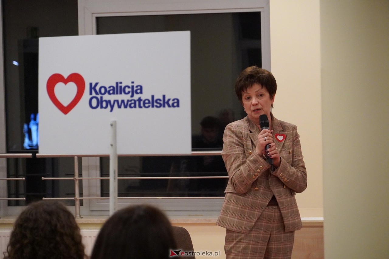 Otwarte spotkanie Koalicji Obywatelskiej w sprawie ostrołęckiej oświaty [15.03.2024] - zdjęcie #15 - eOstroleka.pl