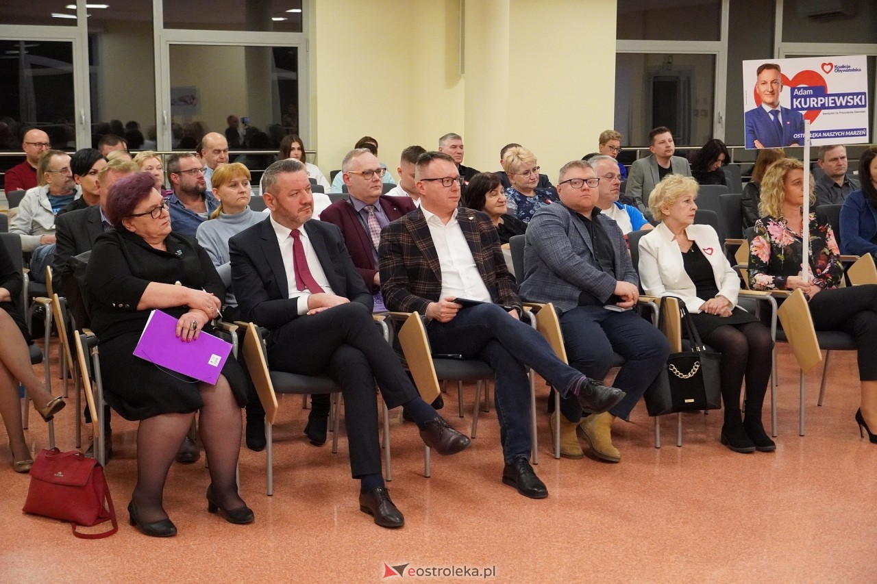 Otwarte spotkanie Koalicji Obywatelskiej w sprawie ostrołęckiej oświaty [15.03.2024] - zdjęcie #17 - eOstroleka.pl