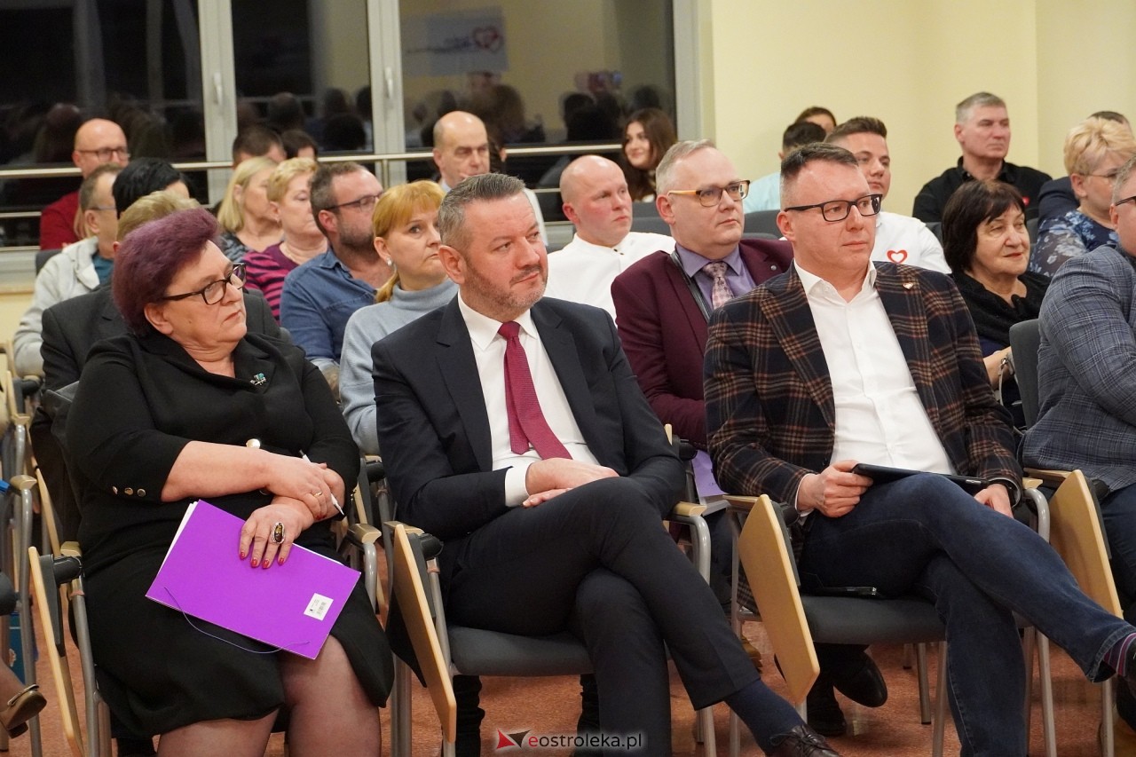 Otwarte spotkanie Koalicji Obywatelskiej w sprawie ostrołęckiej oświaty [15.03.2024] - zdjęcie #14 - eOstroleka.pl