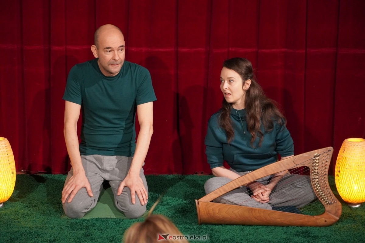 Słuchowisko teatralne Las w Klubie Oczko [16.03.2024] - zdjęcie #26 - eOstroleka.pl