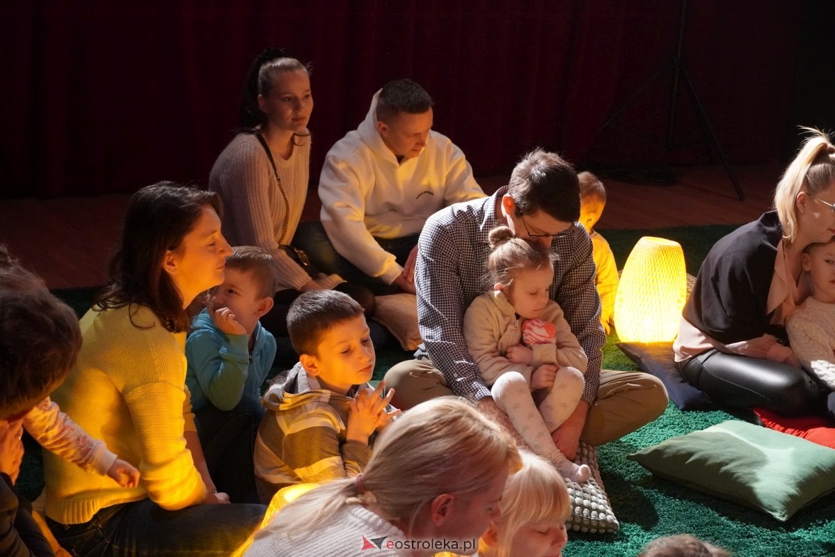 Słuchowisko teatralne Las w Klubie Oczko [16.03.2024] - zdjęcie #19 - eOstroleka.pl