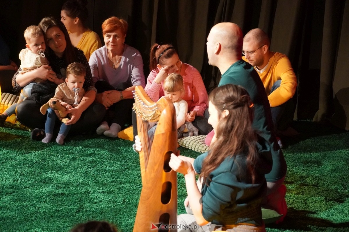 Słuchowisko teatralne Las w Klubie Oczko [16.03.2024] - zdjęcie #17 - eOstroleka.pl