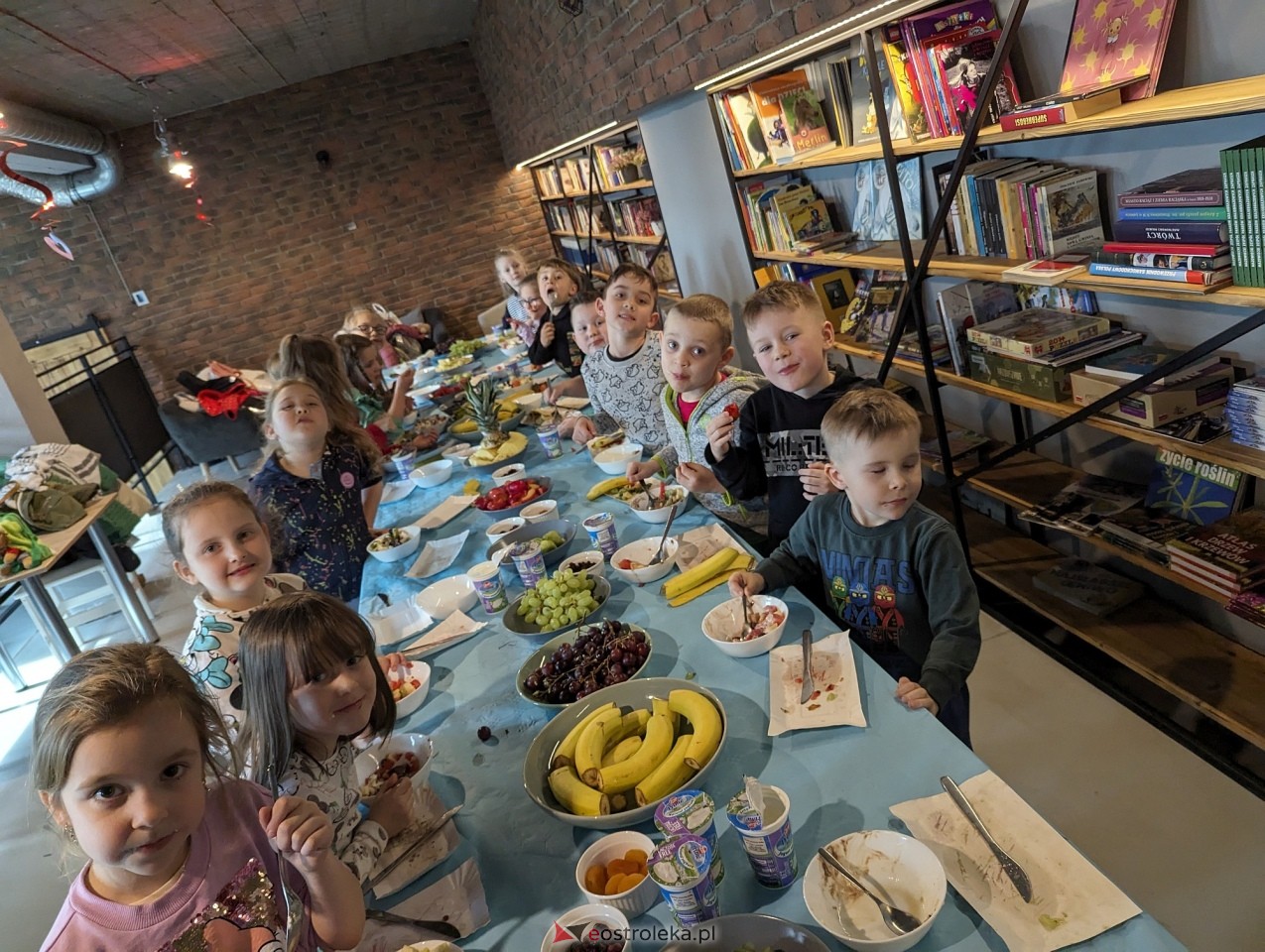 Wiosenne Smaki Natury - warsztaty kulinarne dla przedszkolaków [15.03.2024] - zdjęcie #4 - eOstroleka.pl