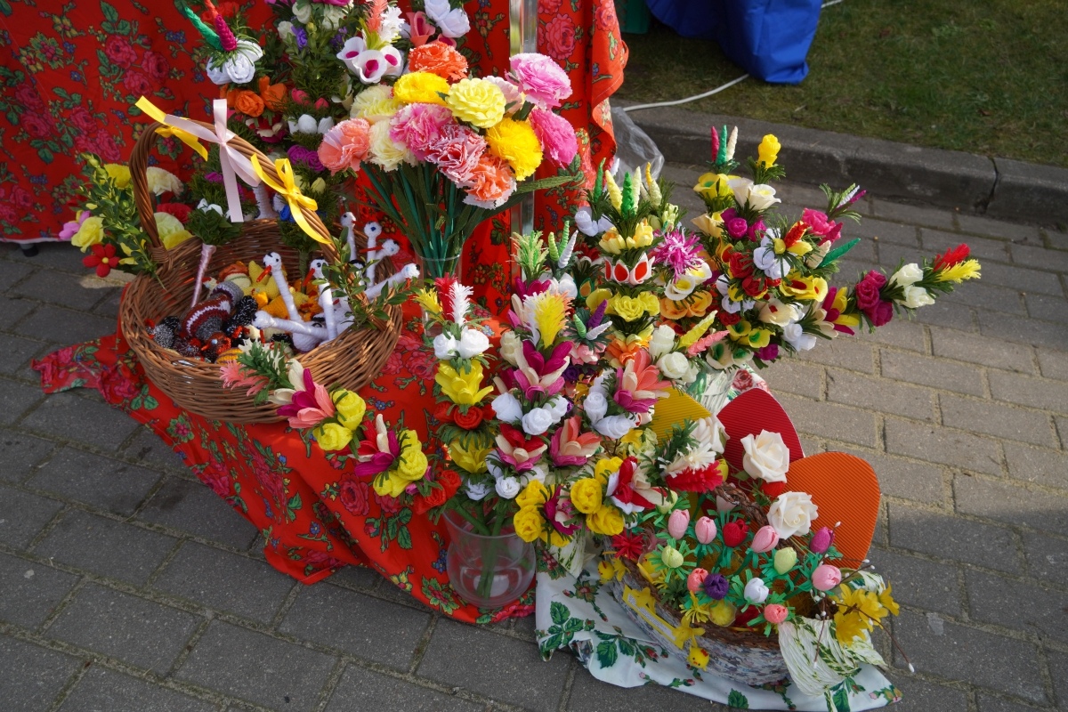 Rzekuński Jarmark Wielkanocny: Tradycja i radość w sercu Mazowsza [16.03.2024] - zdjęcie #56 - eOstroleka.pl