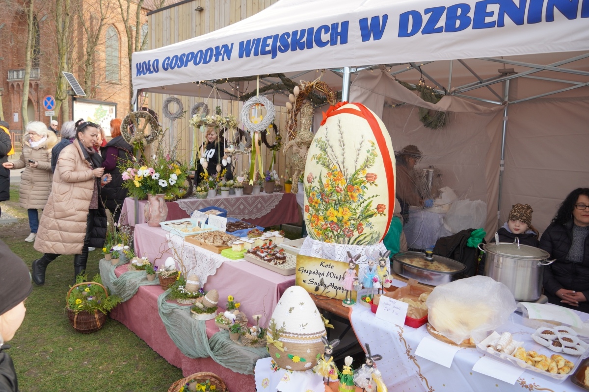 Rzekuński Jarmark Wielkanocny: Tradycja i radość w sercu Mazowsza [16.03.2024] - zdjęcie #27 - eOstroleka.pl