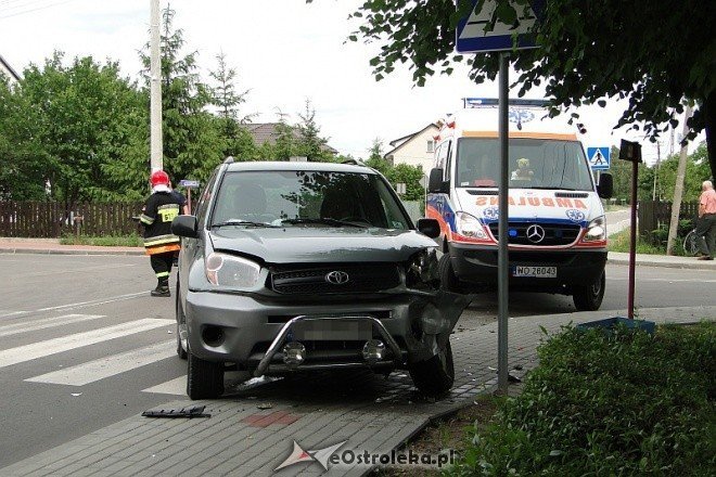 Wypadek w Lelisie (15.06.2011) - zdjęcie #2 - eOstroleka.pl