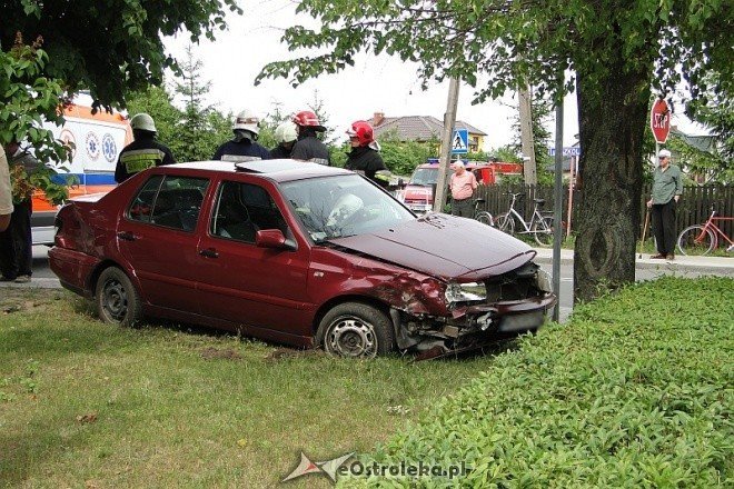 Wypadek w Lelisie (15.06.2011) - zdjęcie #6 - eOstroleka.pl