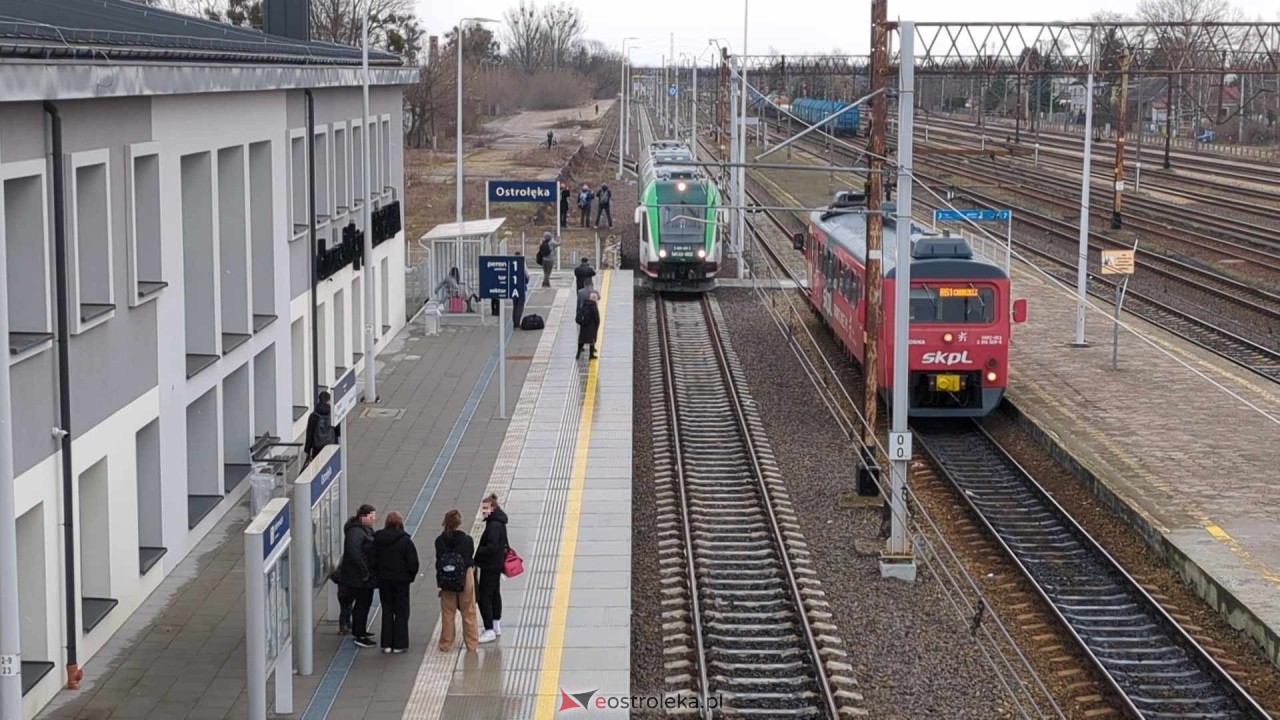 Dworzec kolejowy: pierwszy pociąg z Białegostoku [18.03.2024] - zdjęcie #1 - eOstroleka.pl