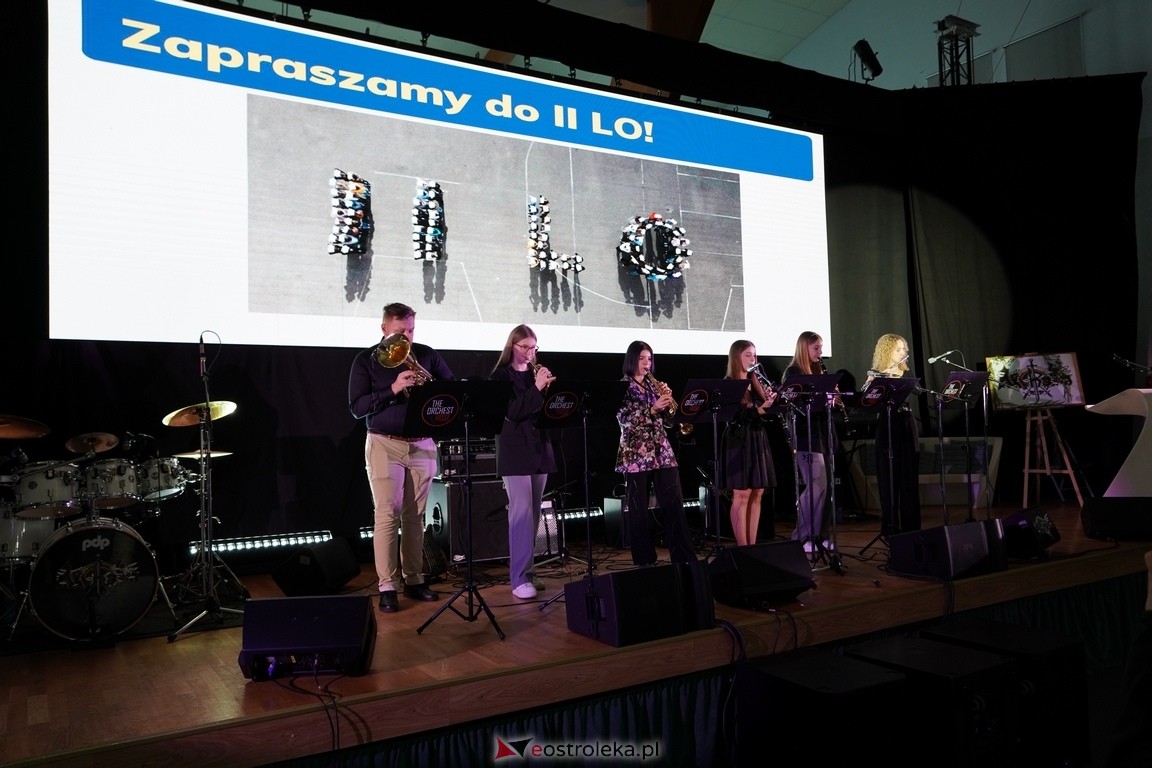 Forum Edukacyjne 2024 i XIII Młodzieżowe Targi Edukacji i Pracy [20.03.2024] - zdjęcie #124 - eOstroleka.pl