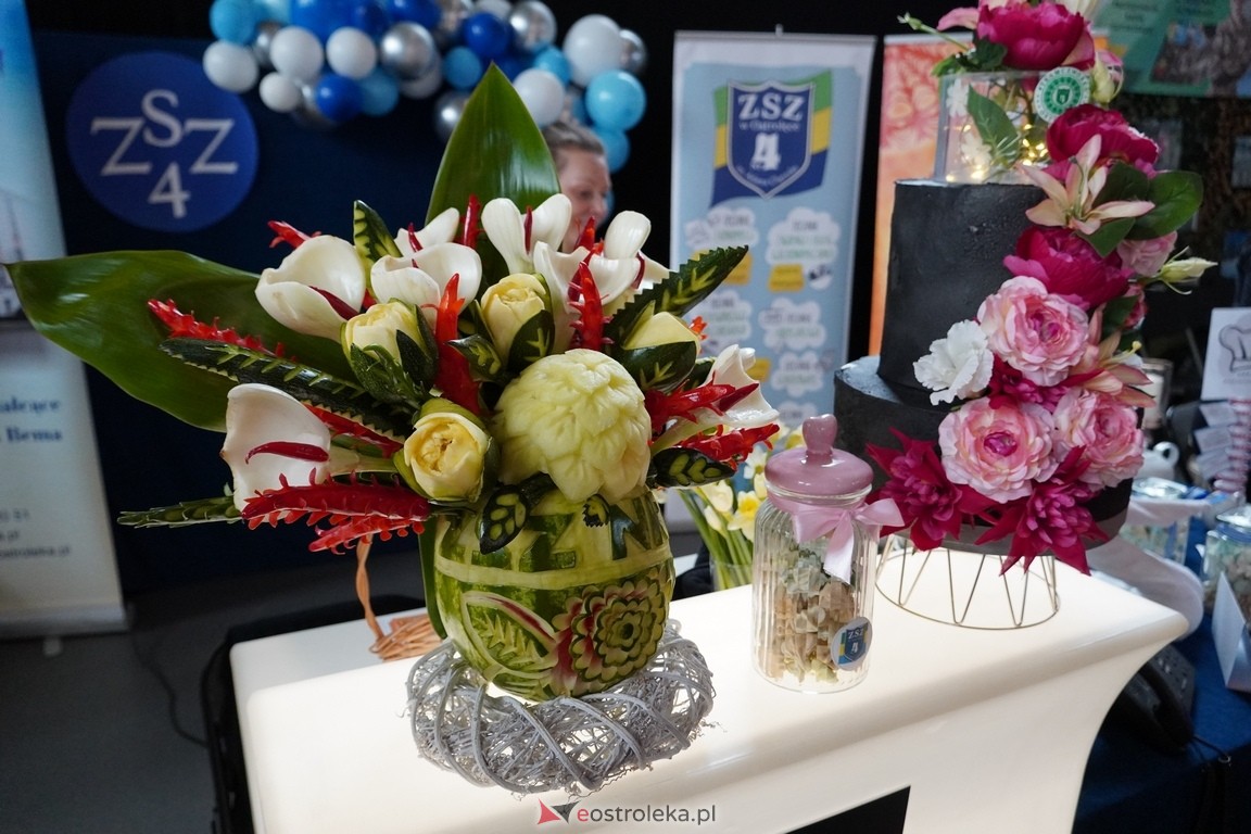 Forum Edukacyjne 2024 i XIII Młodzieżowe Targi Edukacji i Pracy [20.03.2024] - zdjęcie #95 - eOstroleka.pl