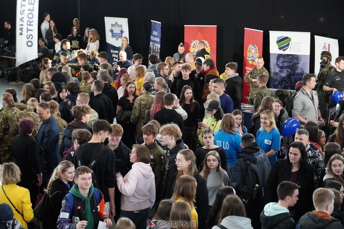 Forum Edukacyjne 2024 i XIII Młodzieżowe Targi Edukacji i Pracy [20.03.2024] - zdjęcie #59 - eOstroleka.pl