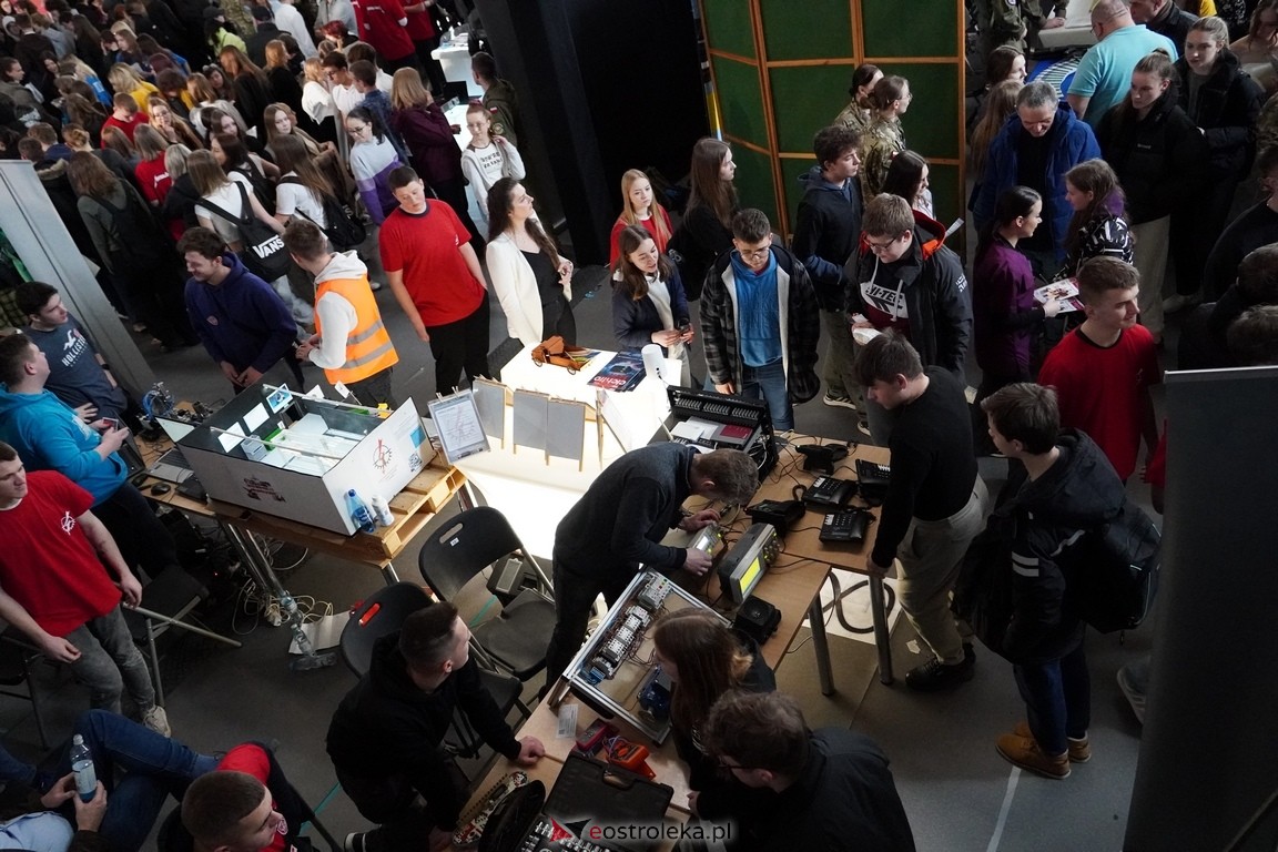 Forum Edukacyjne 2024 i XIII Młodzieżowe Targi Edukacji i Pracy [20.03.2024] - zdjęcie #52 - eOstroleka.pl