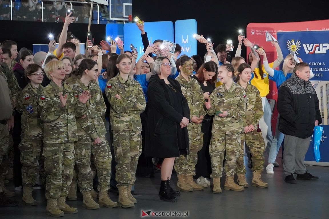 Forum Edukacyjne 2024 i XIII Młodzieżowe Targi Edukacji i Pracy [20.03.2024] - zdjęcie #16 - eOstroleka.pl