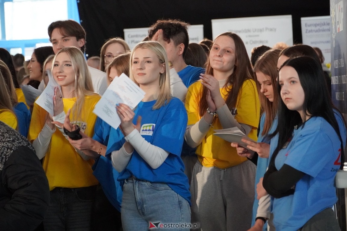 Forum Edukacyjne 2024 i XIII Młodzieżowe Targi Edukacji i Pracy [20.03.2024] - zdjęcie #10 - eOstroleka.pl