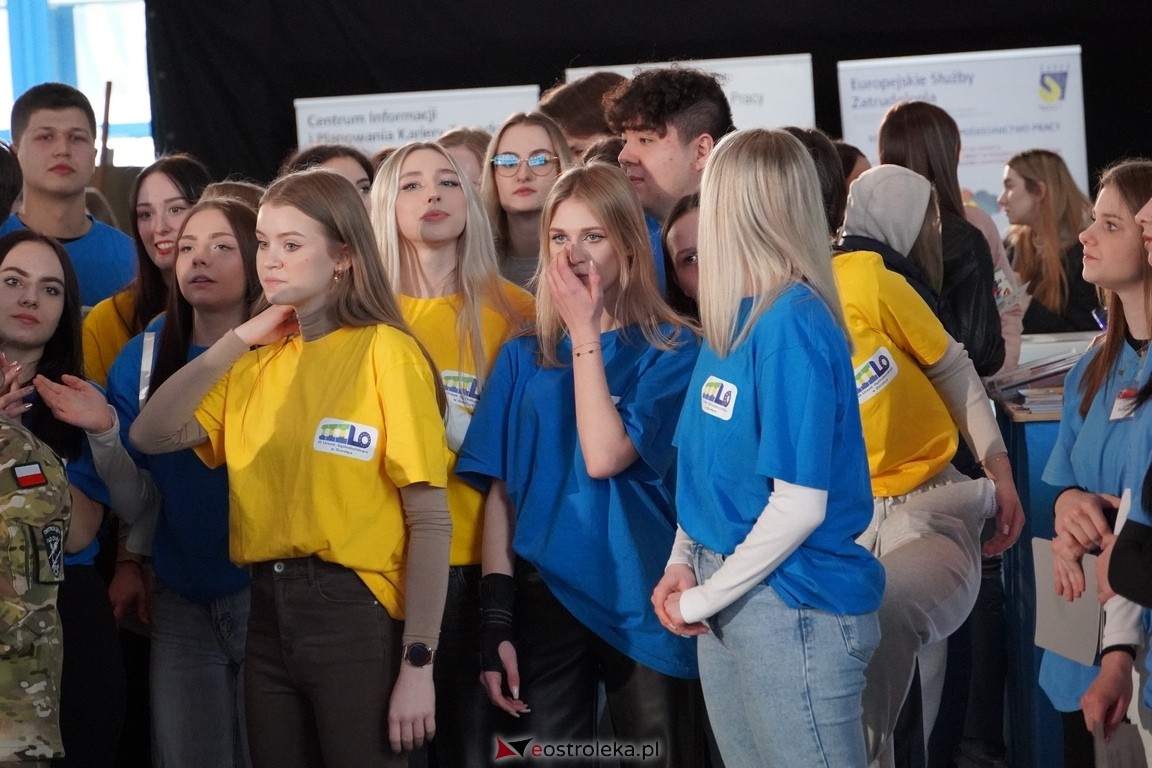 Forum Edukacyjne 2024 i XIII Młodzieżowe Targi Edukacji i Pracy [20.03.2024] - zdjęcie #6 - eOstroleka.pl