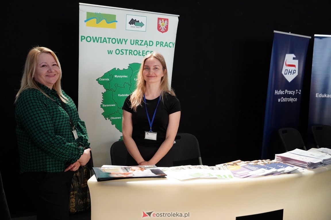 Forum Edukacyjne 2024 i XIII Młodzieżowe Targi Edukacji i Pracy [20.03.2024] - zdjęcie #2 - eOstroleka.pl