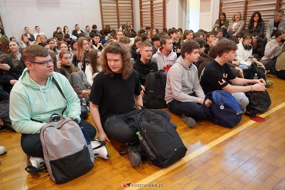 Konkurs II LO ma talent [21.03.2024] - zdjęcie #39 - eOstroleka.pl