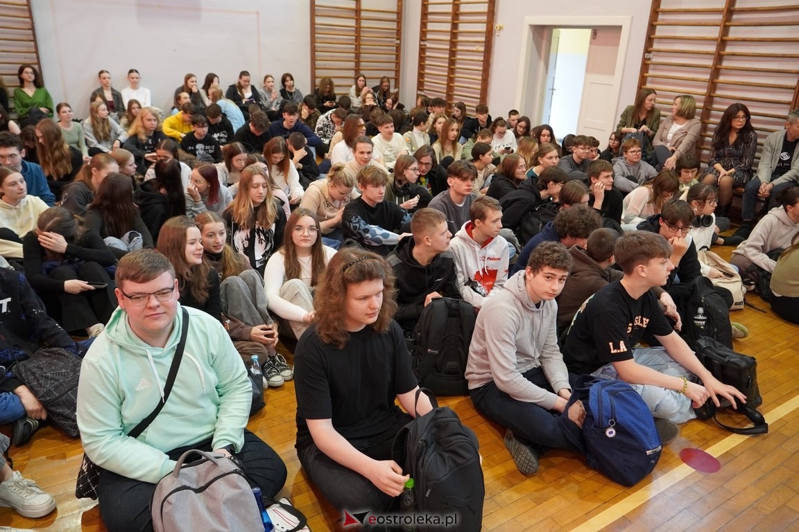 Konkurs II LO ma talent [21.03.2024] - zdjęcie #37 - eOstroleka.pl