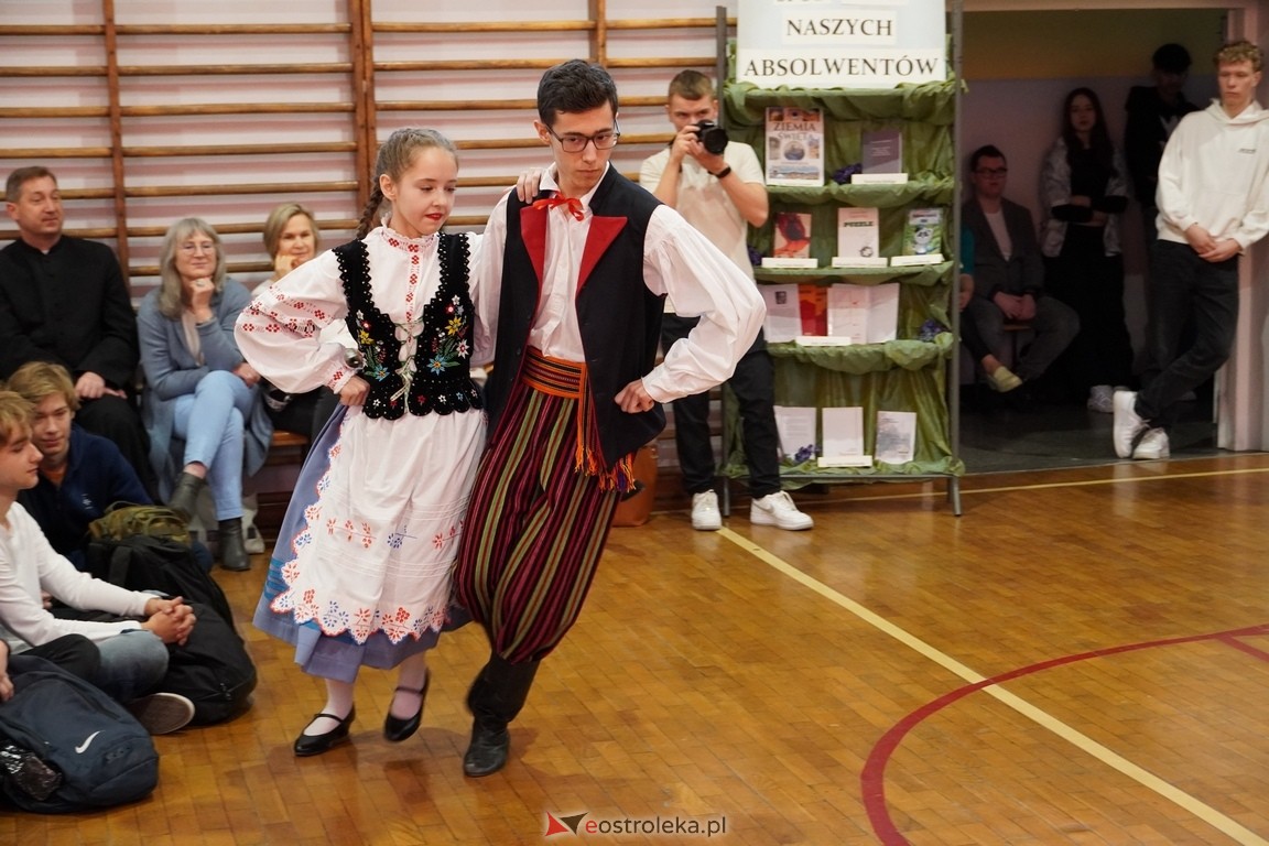 Konkurs II LO ma talent [21.03.2024] - zdjęcie #7 - eOstroleka.pl