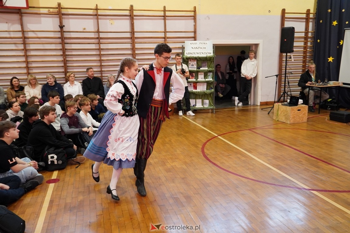 Konkurs II LO ma talent [21.03.2024] - zdjęcie #6 - eOstroleka.pl